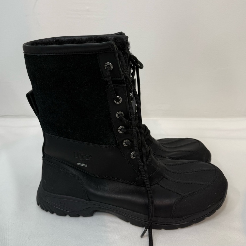 Ugg Boots - Picture 2 of 4